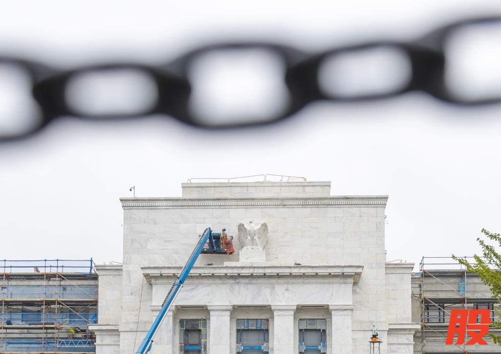 这是9月17日在美国首都华盛顿拍摄的美国联邦储备委员会大楼外景。新华社记者胡友松摄